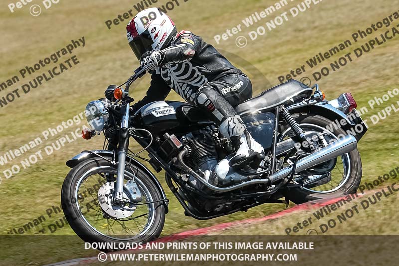 cadwell park;cadwell park photographs;cadwell trackday photographs;enduro digital images;event digital images;eventdigitalimages;peter wileman photography;racing digital images;trackday digital images;trackday photos